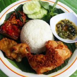 Nasi Kotak Ayam  Goreng