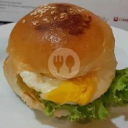 Burger Telur Ceplok