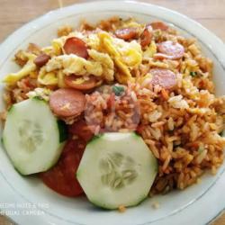 Paket Nasi Goreng Telur Sosis Tidak Pedas   Es Teh Manis