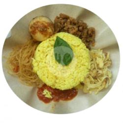 Naskun ( Bihun   Tempe Bacem     Telur Semur)