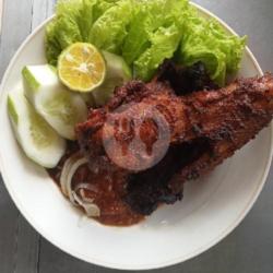 Bebek Bakar Pedas   Lalapan   Sambel