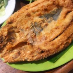 Ikan Bolu Goreng Tepung Gratis Sayur Santan Labu