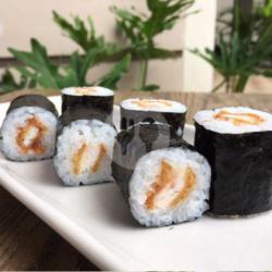 Chicken Maki Roll (8pc)