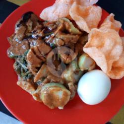 Gado Gado   Lontong   Telor Bulat