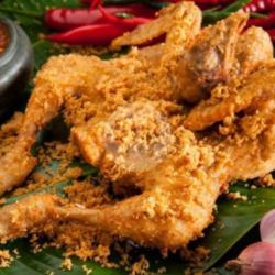 Ayam Kremes Satu Ekor  Nasi  Lalapan  Sambal