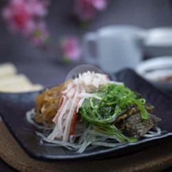 Salmon Skin Salad