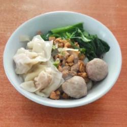 Kwetiau Ayam   Pangsit Bakso Sapi ( Halal )