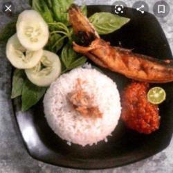 Lele   Nasi Uduk