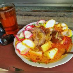 Lontong Sayur Telur Dadar