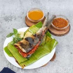 Nasi Campur Ikan Bolu Bakar