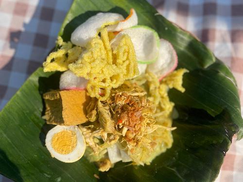 Lontong Sayur Ayam Suwir Embun Pagi, Jl. Margosari, Salatiga