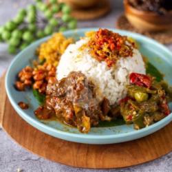 Nasi Lemak Medan Rendang Ayam