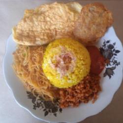 Nasi Kuning Telur Dadar Perkedel