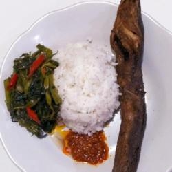 Nasi Ikan Lele Sayur Sambal