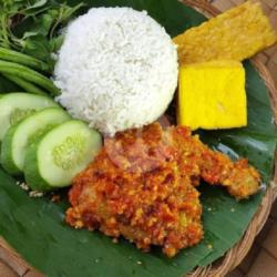 Nasi Ayam Penyet Seuhah Komplit