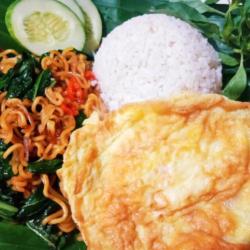 Nasi Tumis Indomie Telur Dadar/ceplok