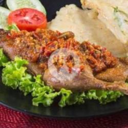 Bebek Goreng Penyet