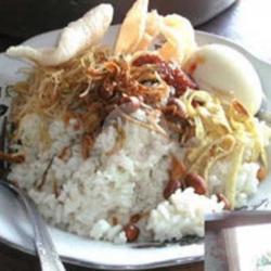 Nasi Uduk Telur Dadar   Telur Bulat