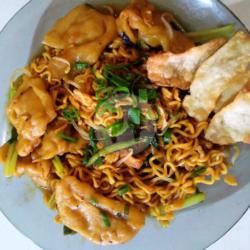 Indomie Pangsit Goreng