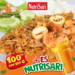 1 Ifumie Goreng Seafood   1 Nutri Sari /1 Teh Manis Dingin