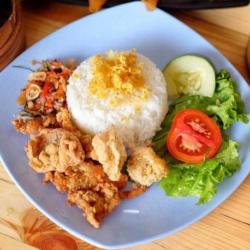 Nasi Kulit Crispy Sambal Matah