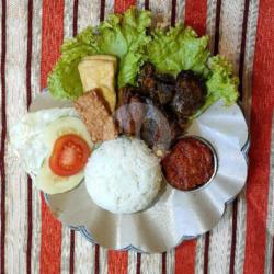 Nasi Ampela Ati Sambel Terasi