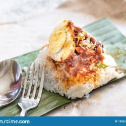 7. Nasi Gulai Telor Bulat.