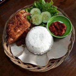 Bebek Goreng Bumbu Joglo   Nasi