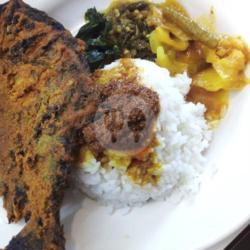 Nasi Ikan   Perkedel   Es Teh