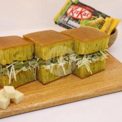 Martabak Kitkat Green Tea Keju