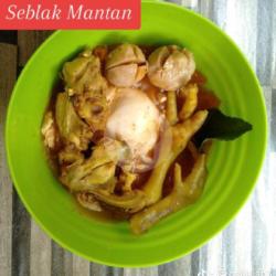 Seblak Campur Komplit (baso Tulang Ceker Telor)