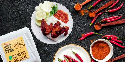 Ayam Spicy Mang Brewok, Taman