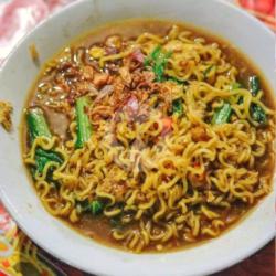 Mie Nyemek Indomie