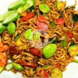 Mie Goreng Pete Sosis