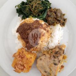 Nasi Telor Gulai Tahu Goreng