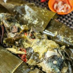 Pepes Ikan Mas Duri Lunak