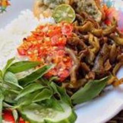 Nasi Penyet Usus Goreng   Es Teh