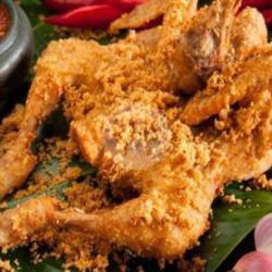 Ayam Kampung Utuh Plus Ati Goreng