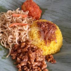 Nasi Kuning Balado