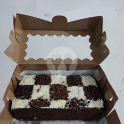 Box Brownies Mesis Keju