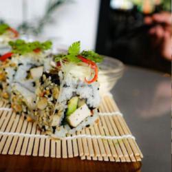 Wakame Tofu Roll (8pcs)