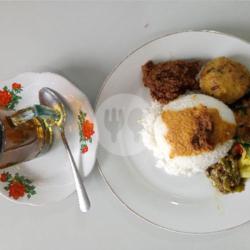 Nasi Rendang   Perkedel   Teh Hangat Manis