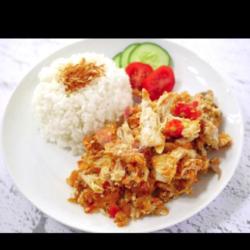 Ayam Kentucky Geprek  Nasi Timun Sambal Telor Dadar Teh Es/hangat