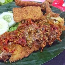 Ayam Penyet   Tahu   Tempe   Terong