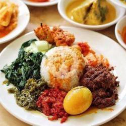 Nasi Telor Bulat