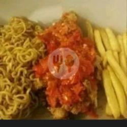 Indomie Goreng,ayam Goreng,kentang Goreng..