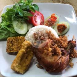 Ayam Serundeng Kelapa