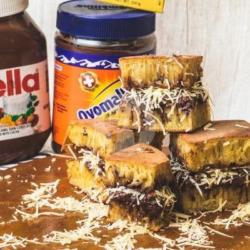 Martabak Ovomaltine Keju Susu