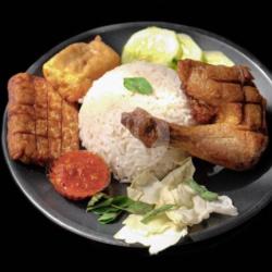 Nasi Ayam Lalapan