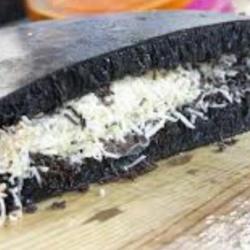 Black Forest : Manis Terang Bulan Keju Pisang Coklat Susu